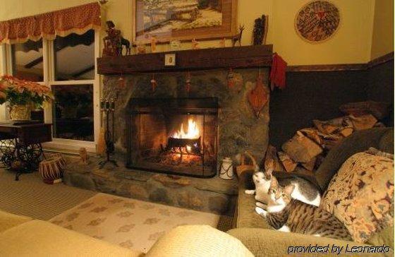 Weathertop Mountain Inn Waitsfield Interior photo